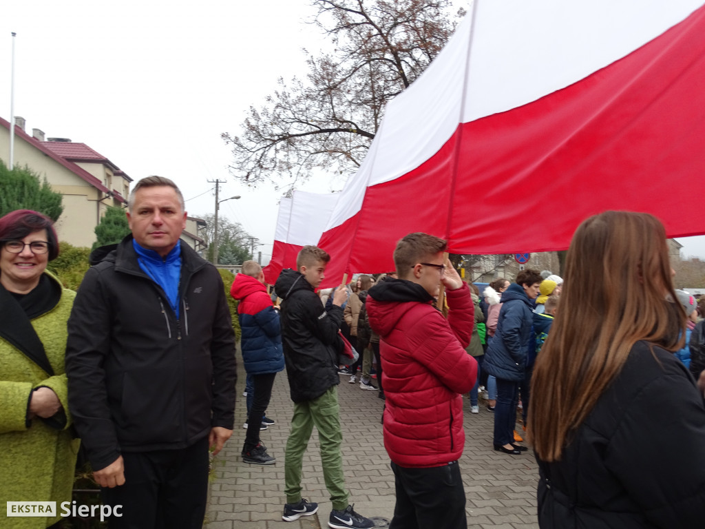 Hymn zaśpiewany przed SP nr 3