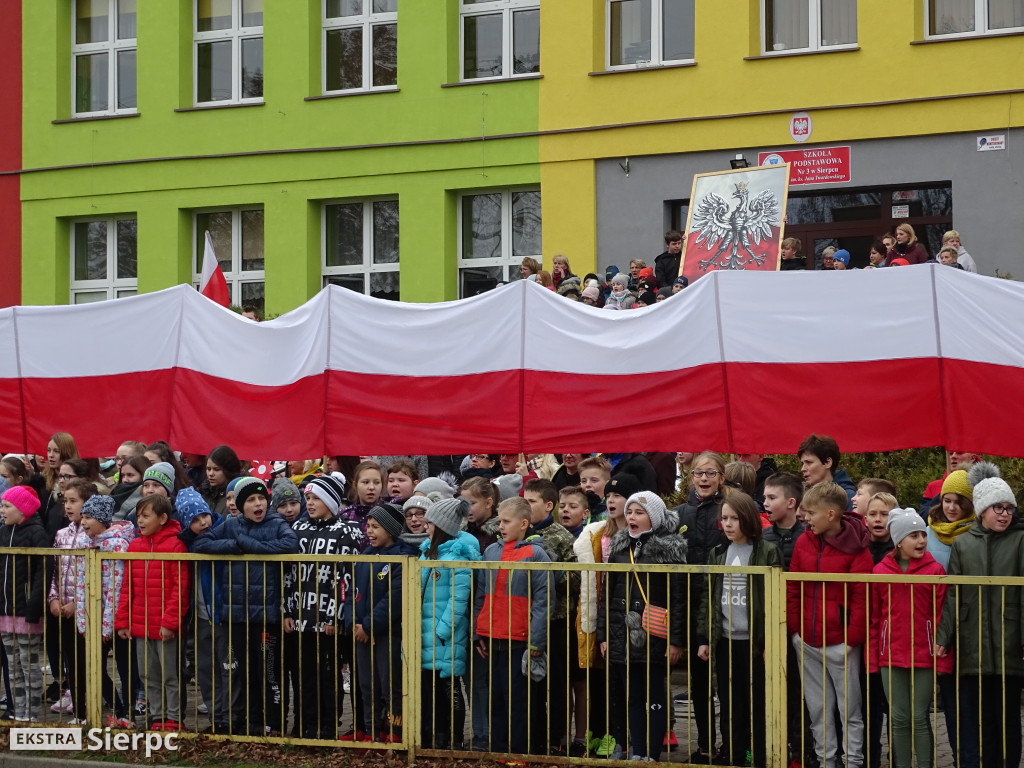 Hymn zaśpiewany przed SP nr 3