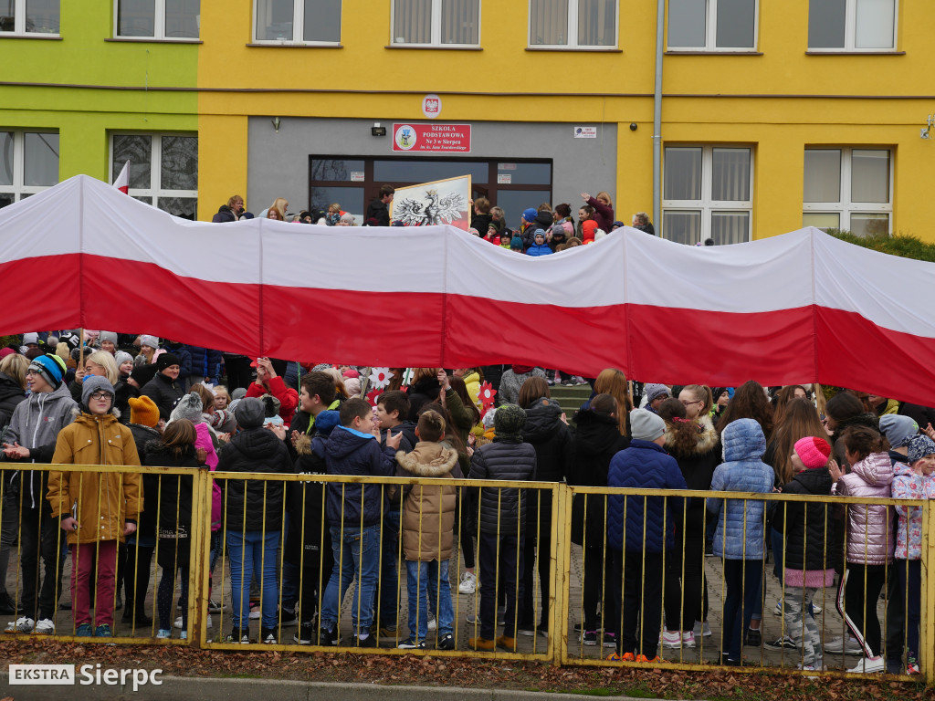 Hymn zaśpiewany przed SP nr 3