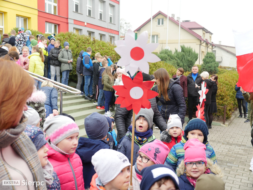 Hymn zaśpiewany przed SP nr 3
