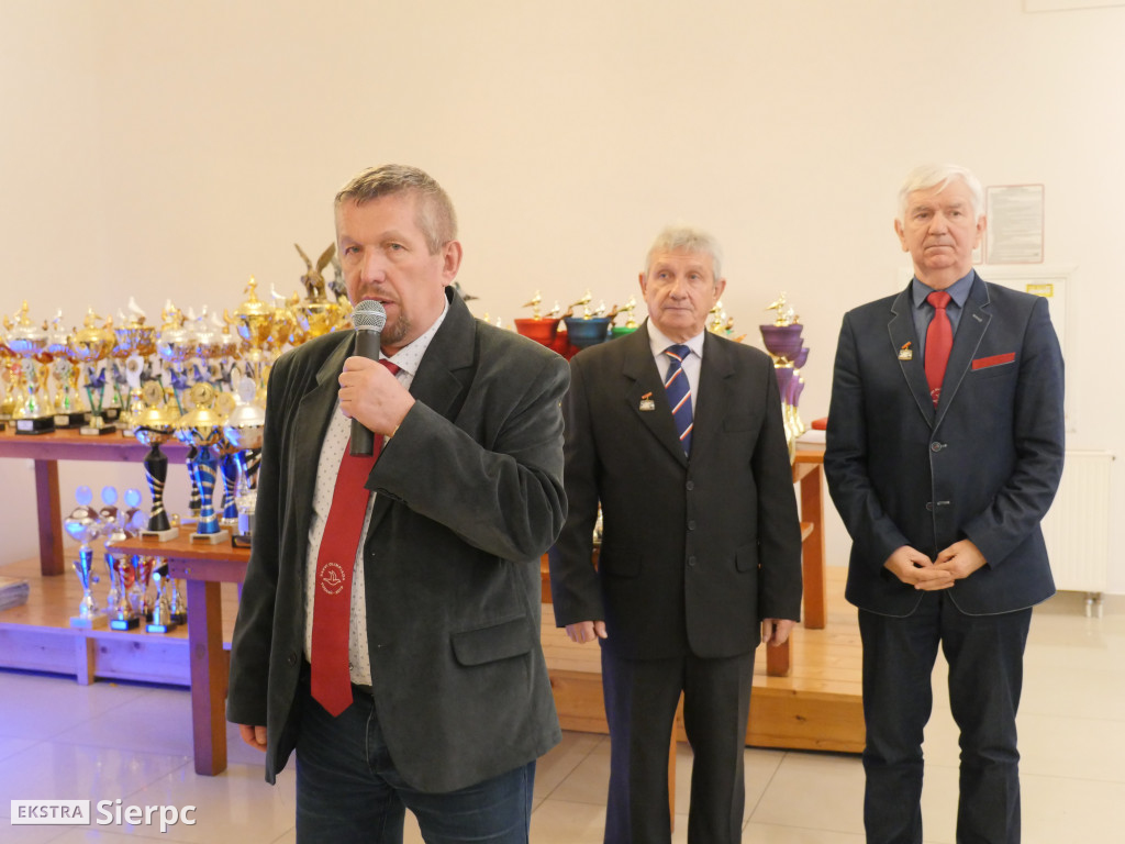 Wystawa gołębi pocztowych