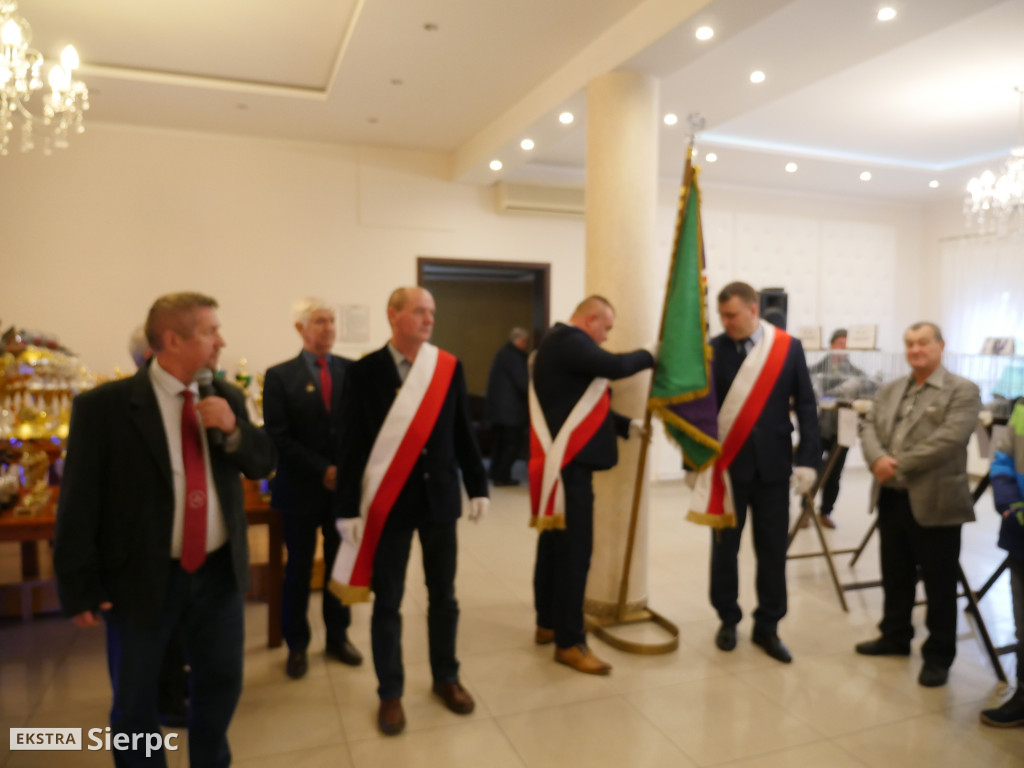 Wystawa gołębi pocztowych