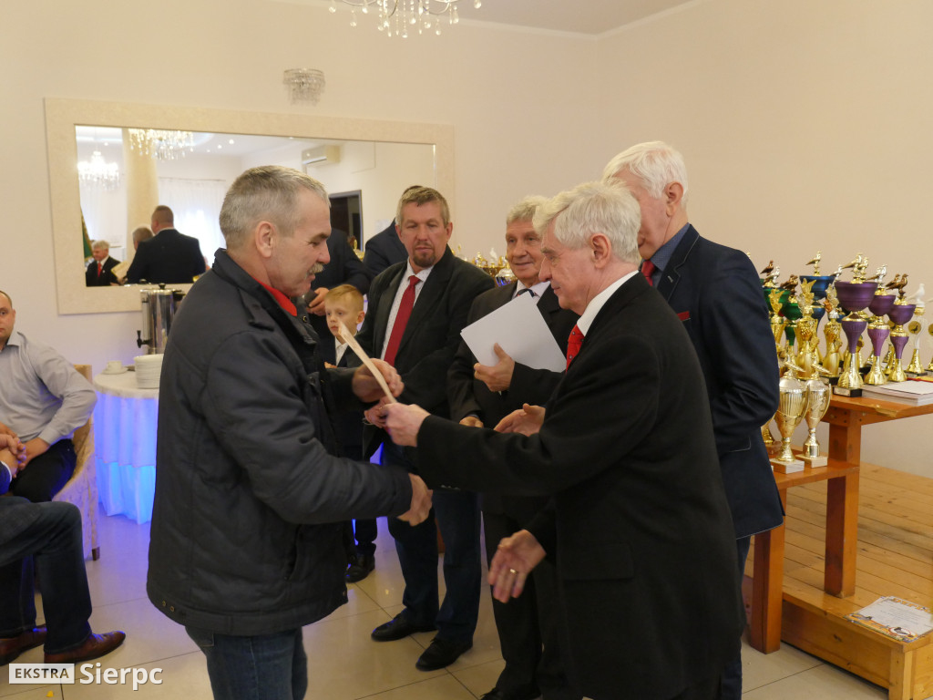 Wystawa gołębi pocztowych
