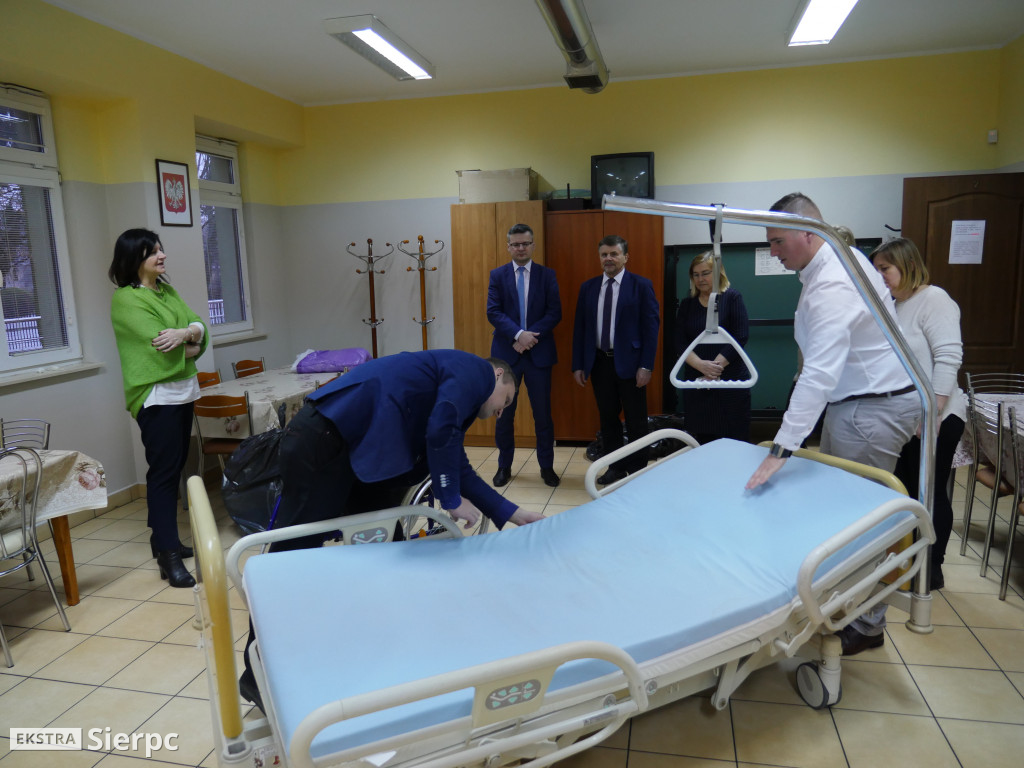 Przekazanie łóżka rehabilitacyjnego