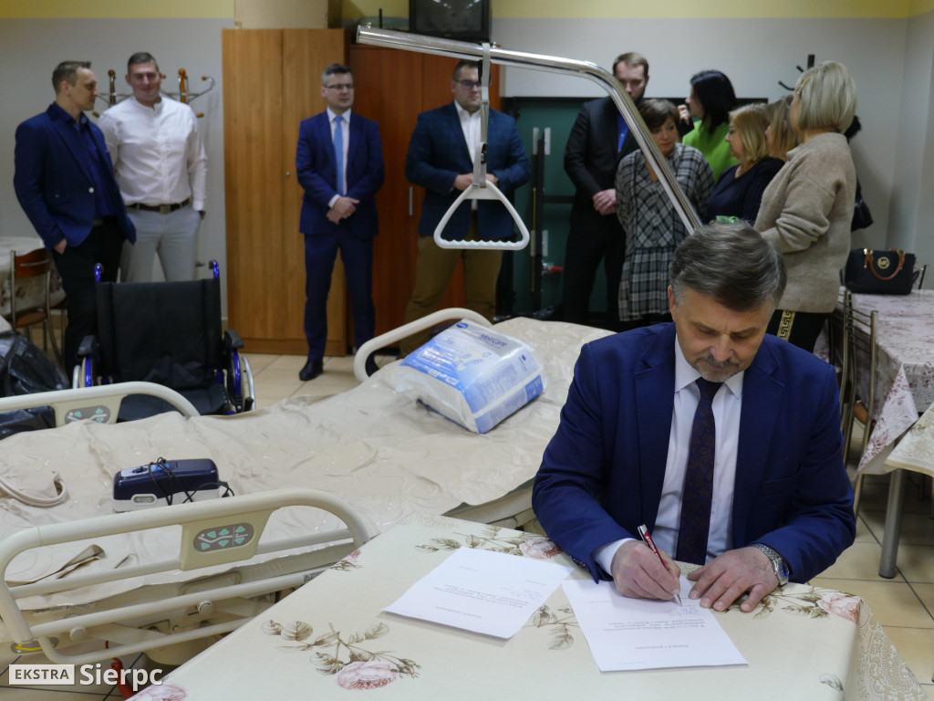 Przekazanie łóżka rehabilitacyjnego