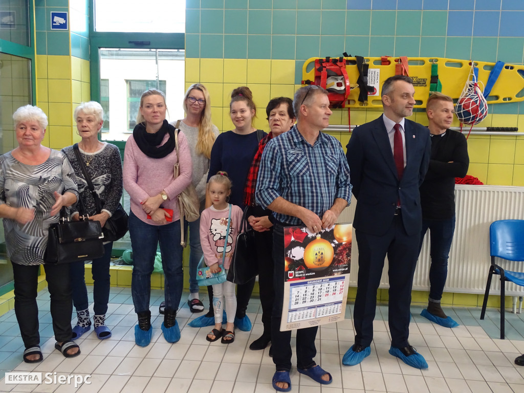 Przedszkolaki pływają