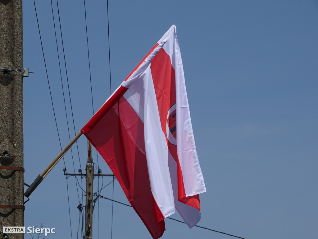 Flagi na majowe święta