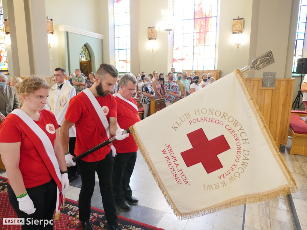 Ingres nowego proboszcza w kościele szkolnym