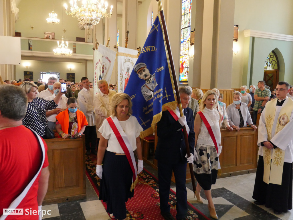 Ingres nowego proboszcza w kościele szkolnym