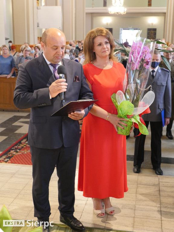 Ingres nowego proboszcza w kościele szkolnym