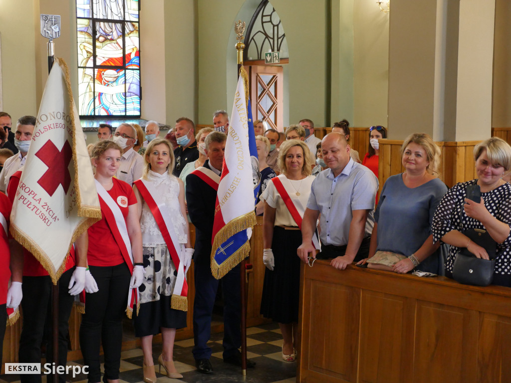 Ingres nowego proboszcza w kościele szkolnym