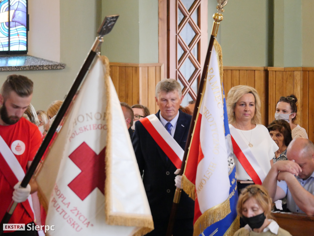 Ingres nowego proboszcza w kościele szkolnym
