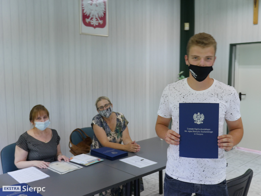Wręczenie wyników matur w LO w Sierpcu
