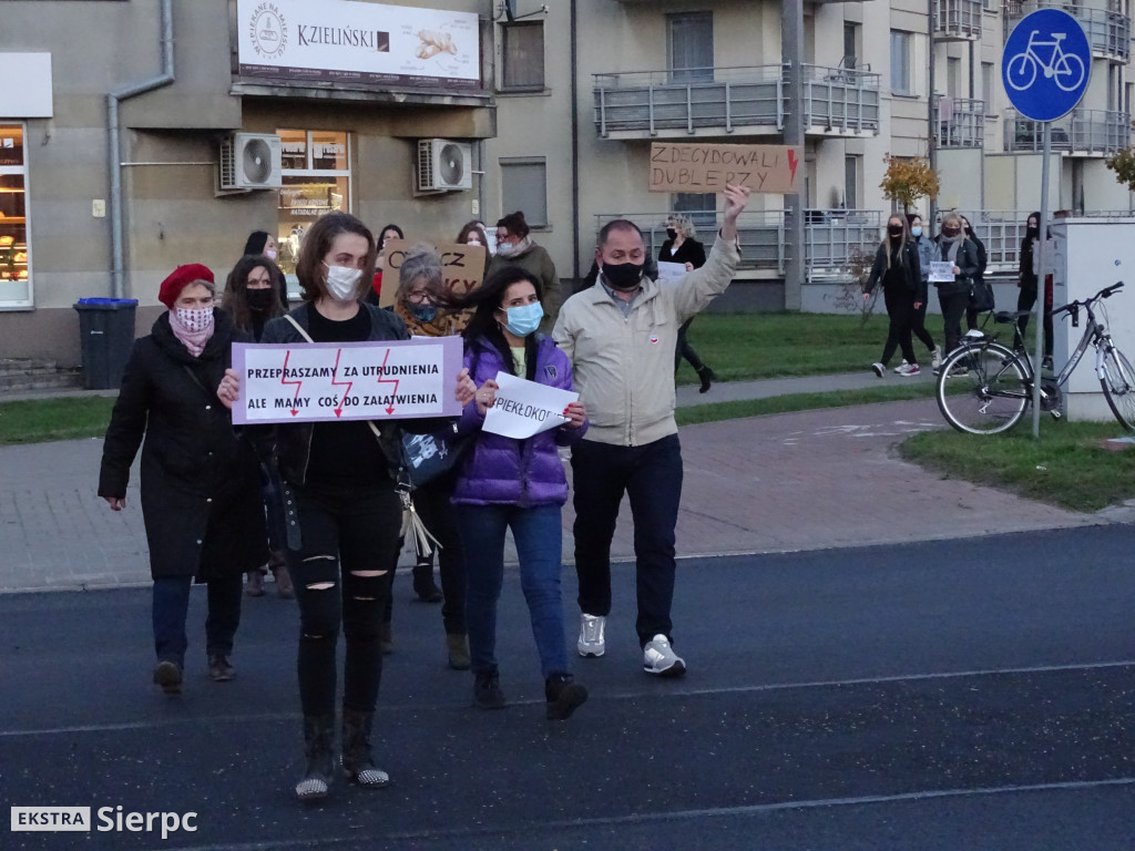 Protest w Sierpcu - blokada na rondzie