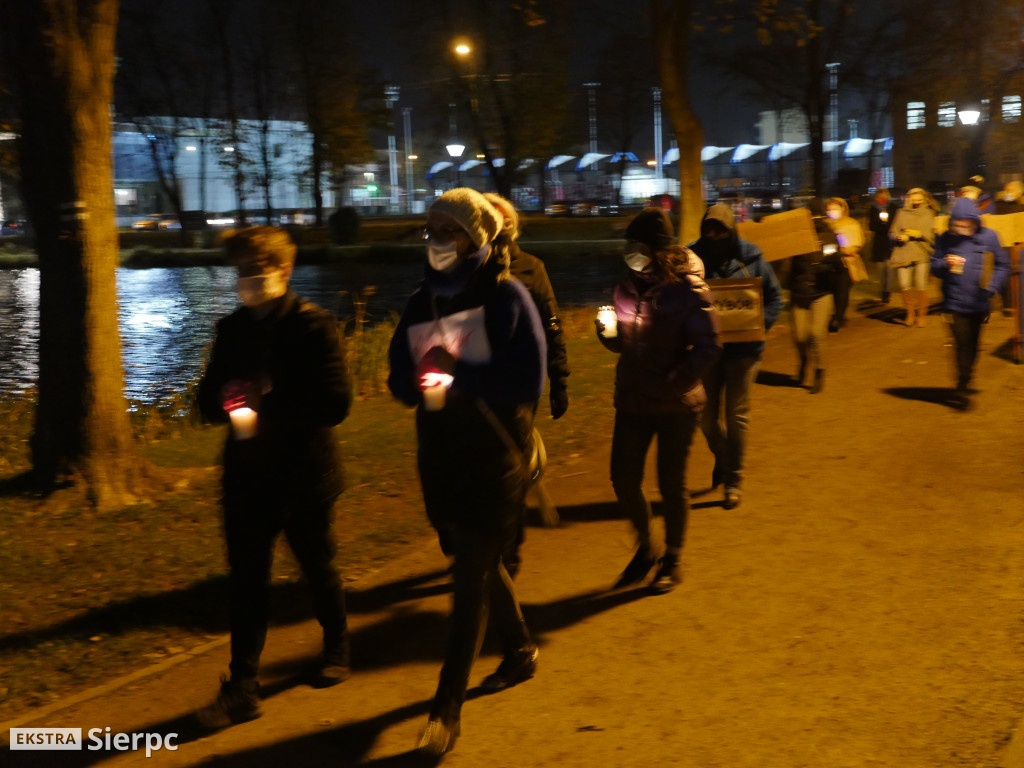 Milczący protest nad Jeziórkami