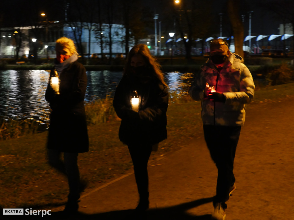 Milczący protest nad Jeziórkami