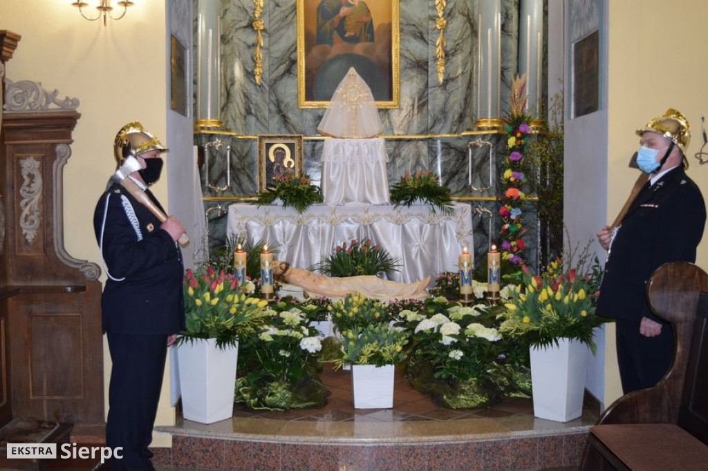 Groby Pańskie w kościołach w powiecie sierpeckim