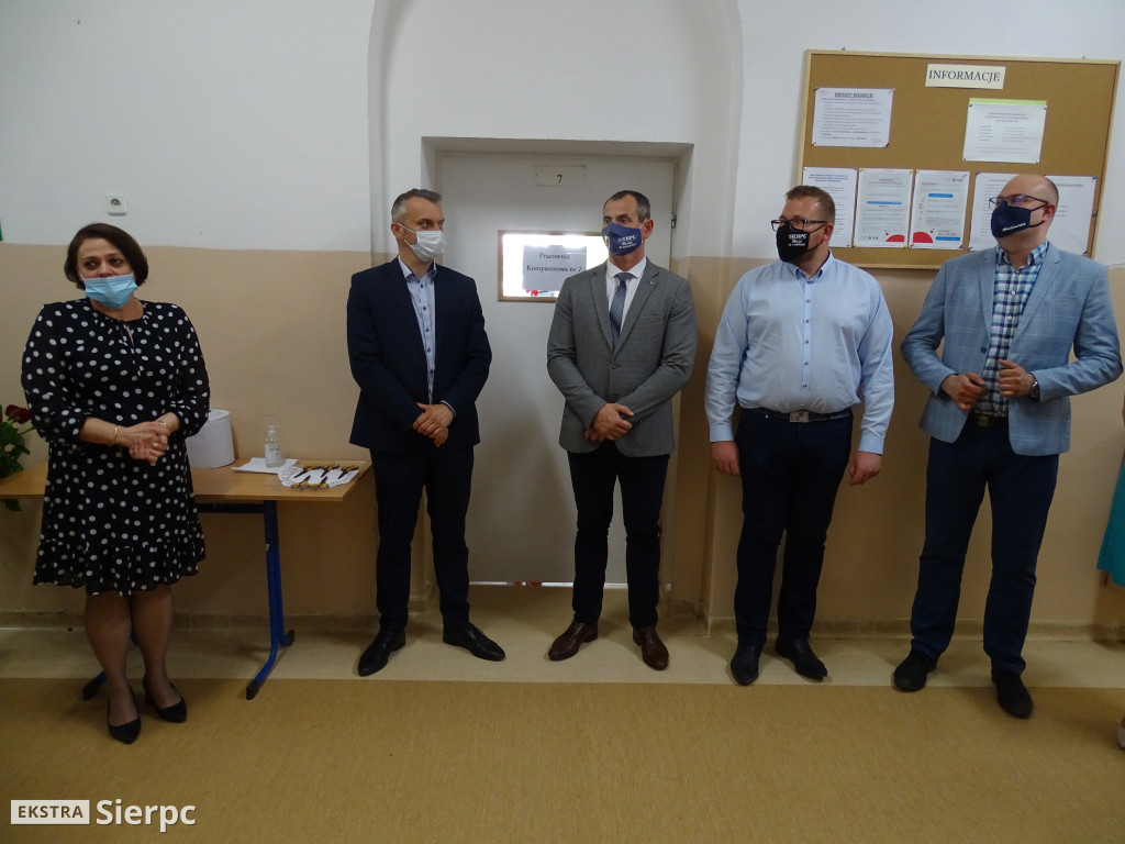 Otwarcie pracowni informatycznej w Dwójce