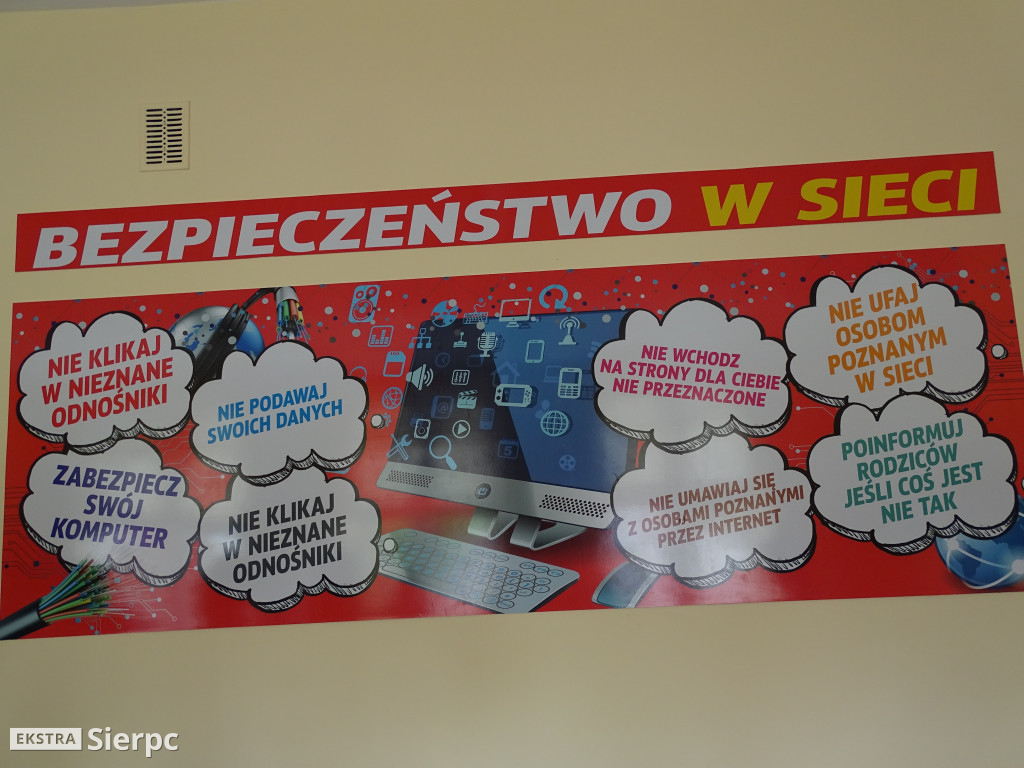 Otwarcie pracowni informatycznej w Dwójce