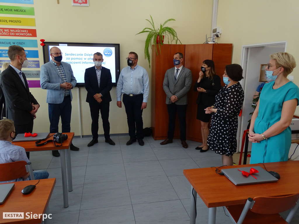Otwarcie pracowni informatycznej w Dwójce