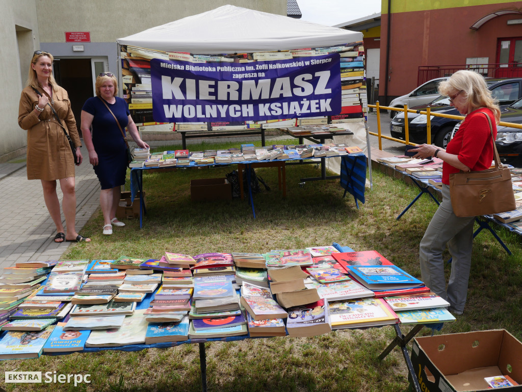 Kiermasz wolnych książek