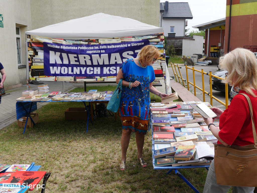 Kiermasz wolnych książek