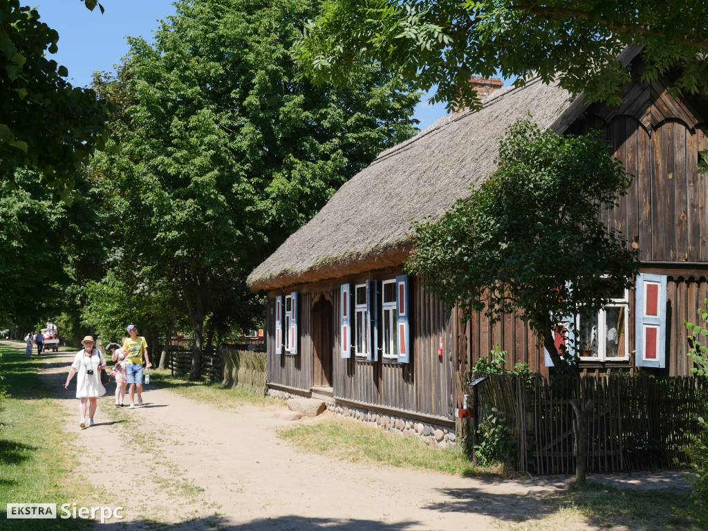 Otwarcie wiatraka w skansenie