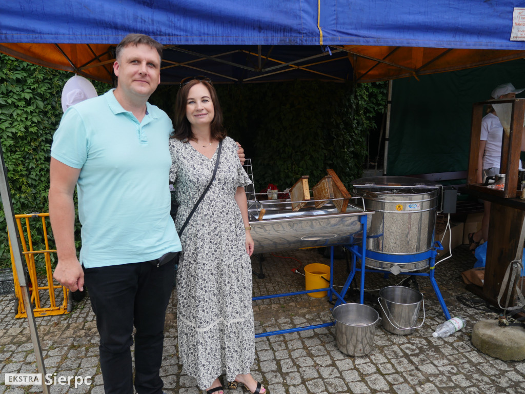 Miodobranie w skansenie