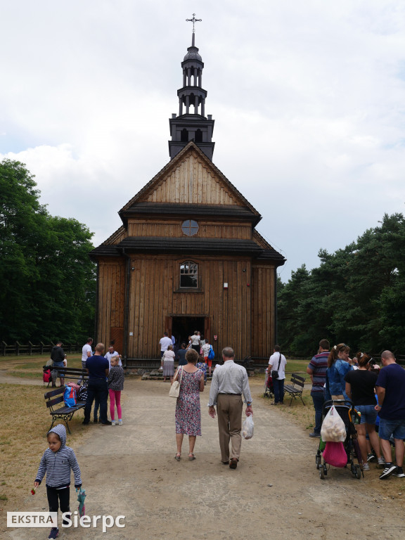 Miodobranie w skansenie
