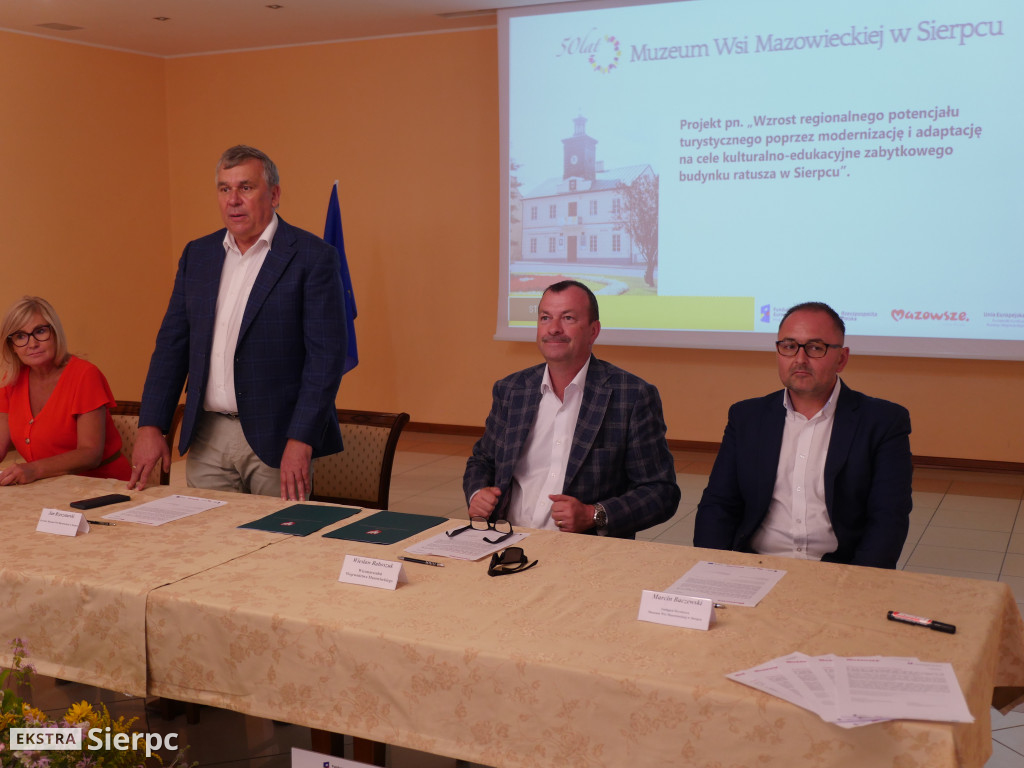 Dodatkowe fundusze na remont Ratusza