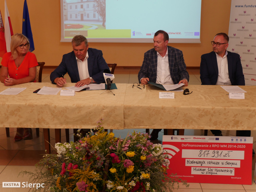 Dodatkowe fundusze na remont Ratusza