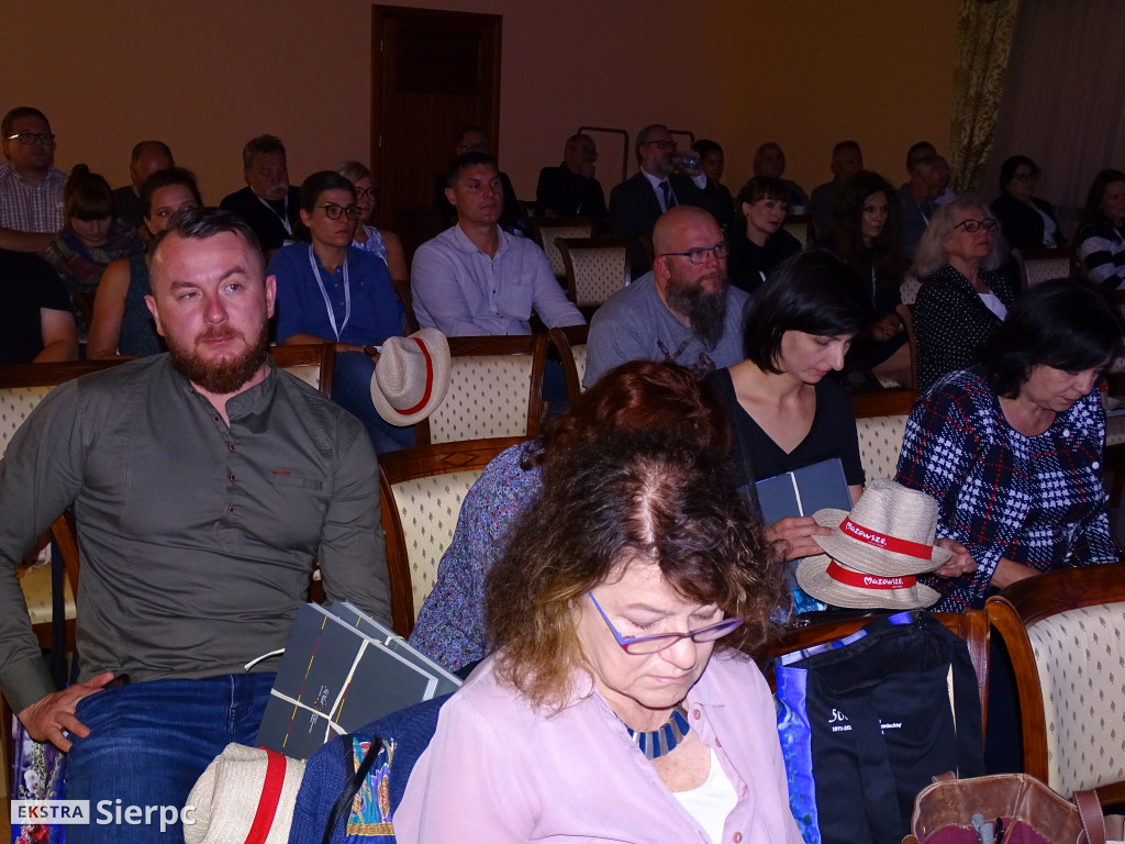 Konferencja w skansnie