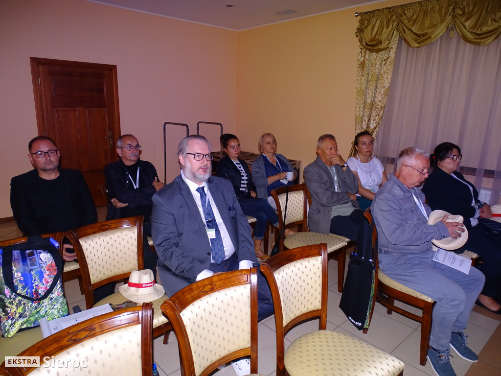 Konferencja w skansnie