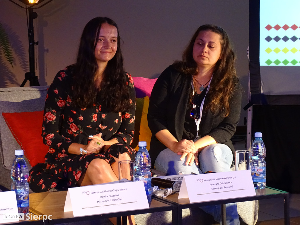 Konferencja w skansnie