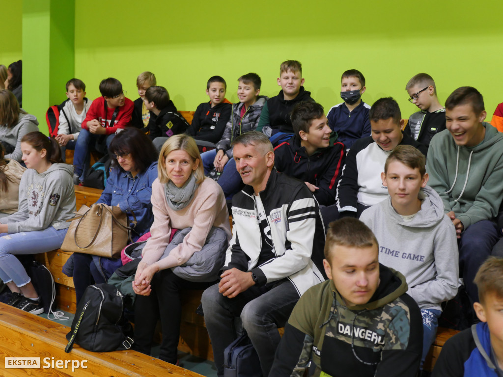 Siatkarski trening z  Mateuszem Grabdą
