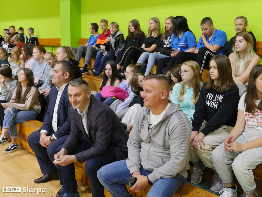 Siatkarski trening z  Mateuszem Grabdą