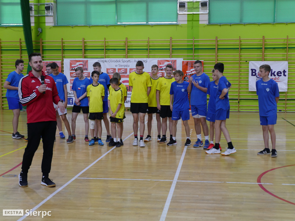 Siatkarski trening z  Mateuszem Grabdą