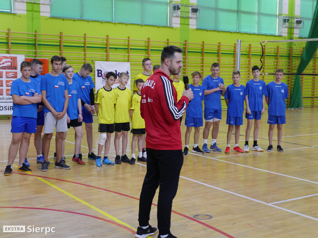 Siatkarski trening z  Mateuszem Grabdą