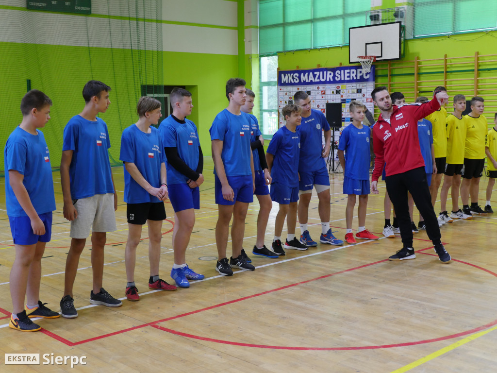 Siatkarski trening z  Mateuszem Grabdą