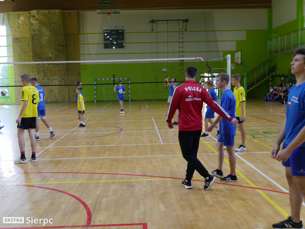 Siatkarski trening z  Mateuszem Grabdą