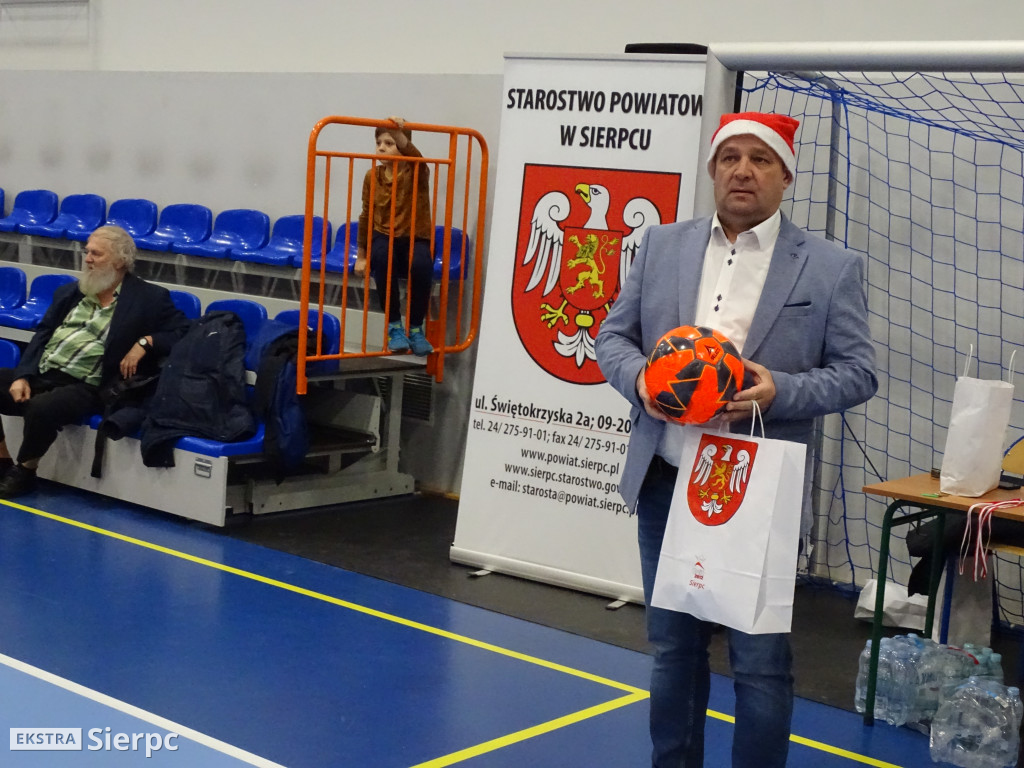 Świąteczny Turniej Piłki Nożnej