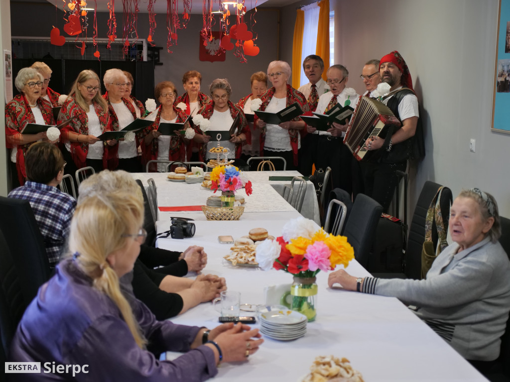 Tłusty czwartek w Klubie Seniora