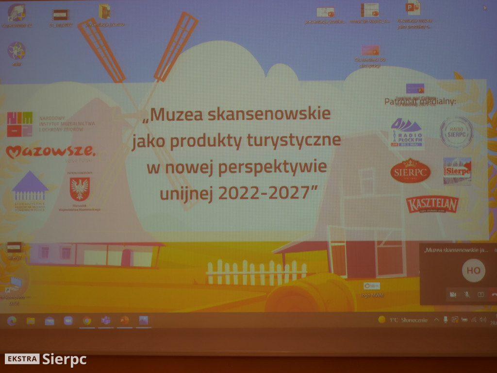 Konferencja muzealników w skansenie