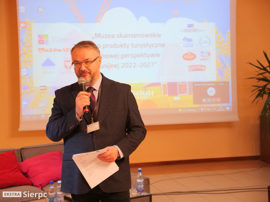 Konferencja muzealników w skansenie