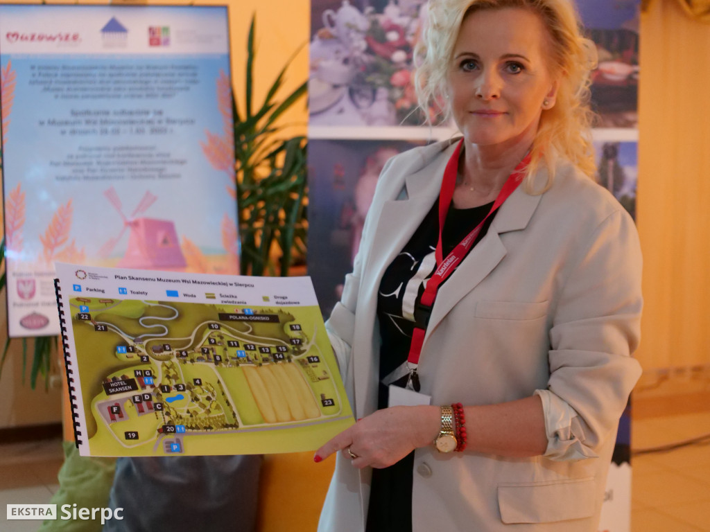 Konferencja muzealników w skansenie