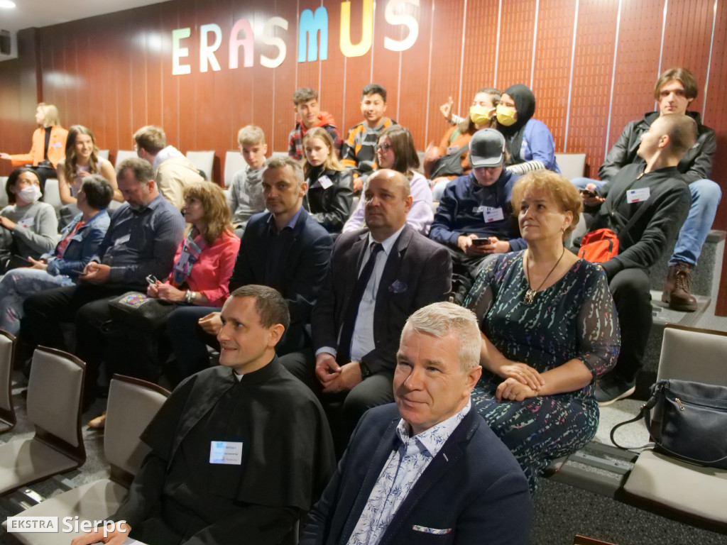 Leonium i Erasmus+