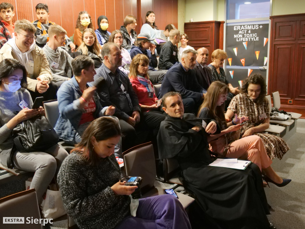 Leonium i Erasmus+