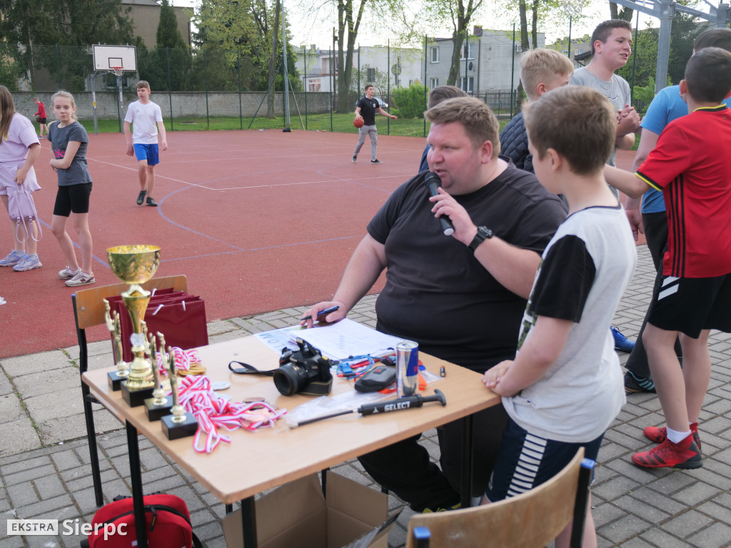 Piłkarski turniej na Orliku