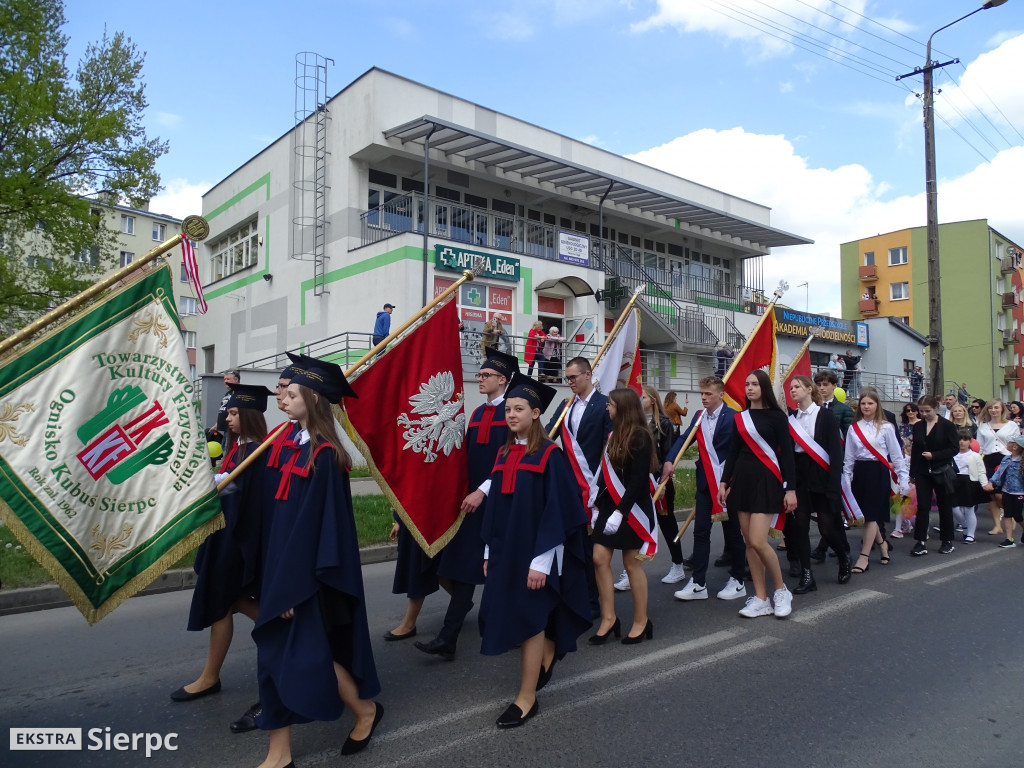 Korowód ulicami miasta