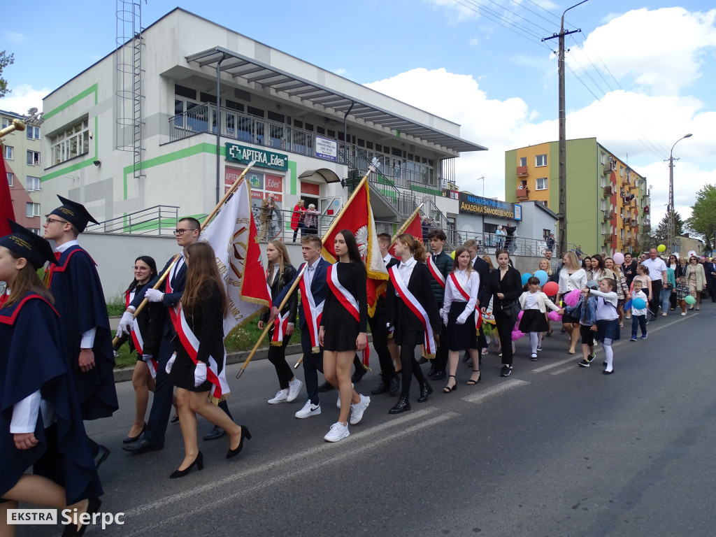 Korowód ulicami miasta